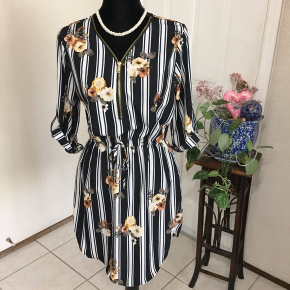 Stella Tweed Dresses & Skirts - Stella Tweed  - Floral Striped Dress (size M) (C1)